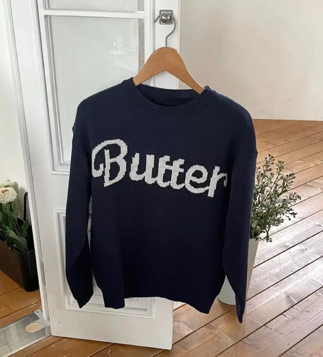 Butter Lettering Knit (Navy) FREE New Arrivals