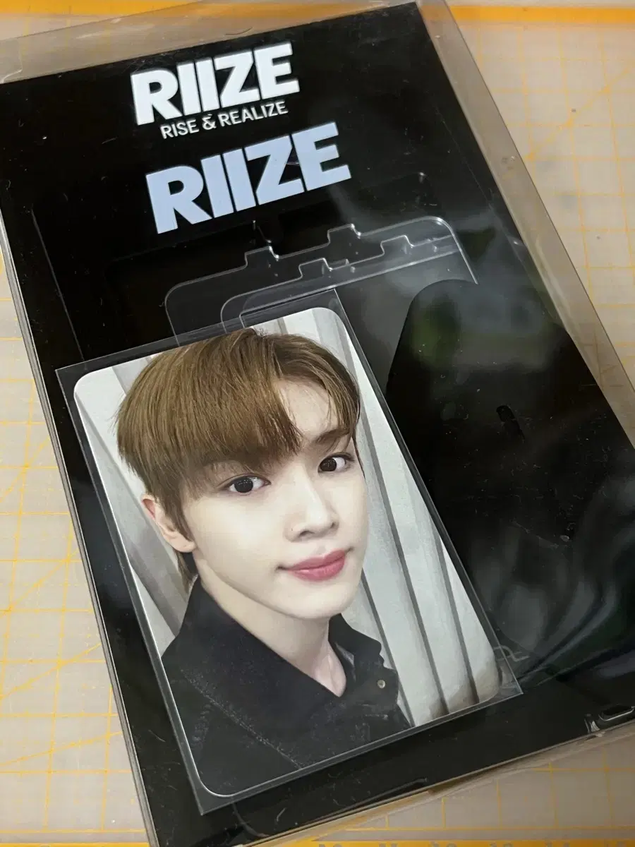 Rize sungchan Rise Up pop up acrylic Turning Stand wts Sell