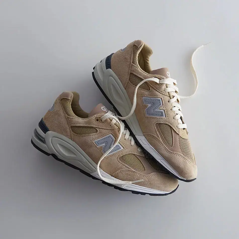 [280] 새제품 뉴발란스 kith 키스 990v2 tan