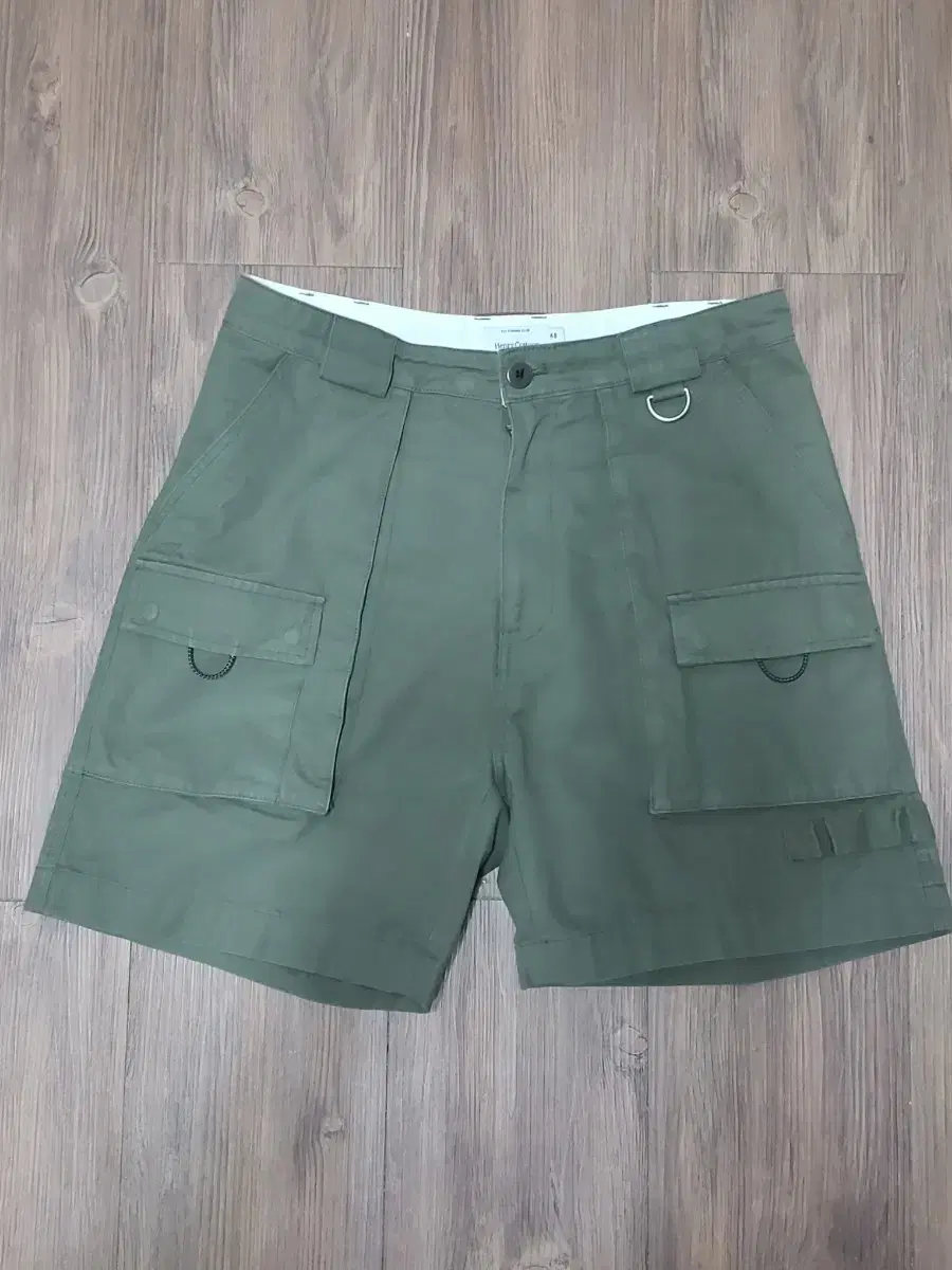 HenryCotton fisherman shorts size 32