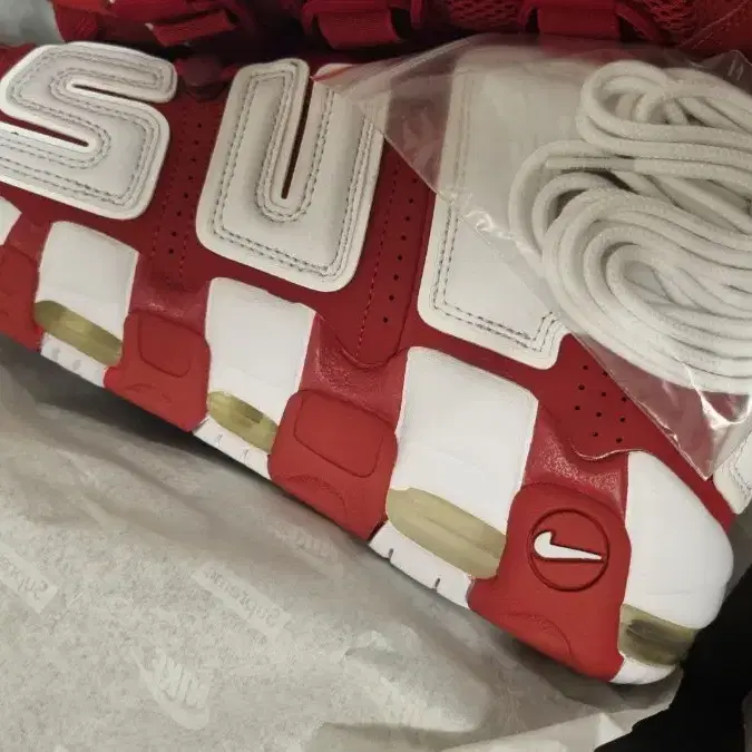 Supreme x Nike Uptempo Red 275 슈템포 슈프림