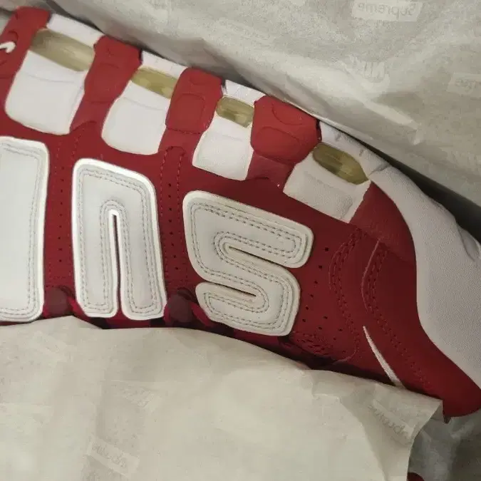 Supreme x Nike Uptempo Red 275 슈템포 슈프림