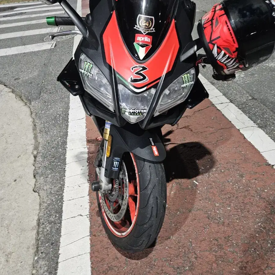 아프릴리아 rsv4 rr