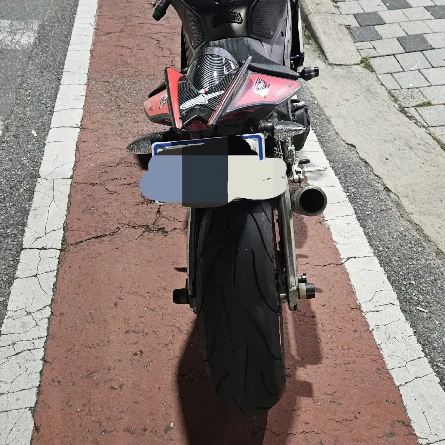 아프릴리아 rsv4 rr