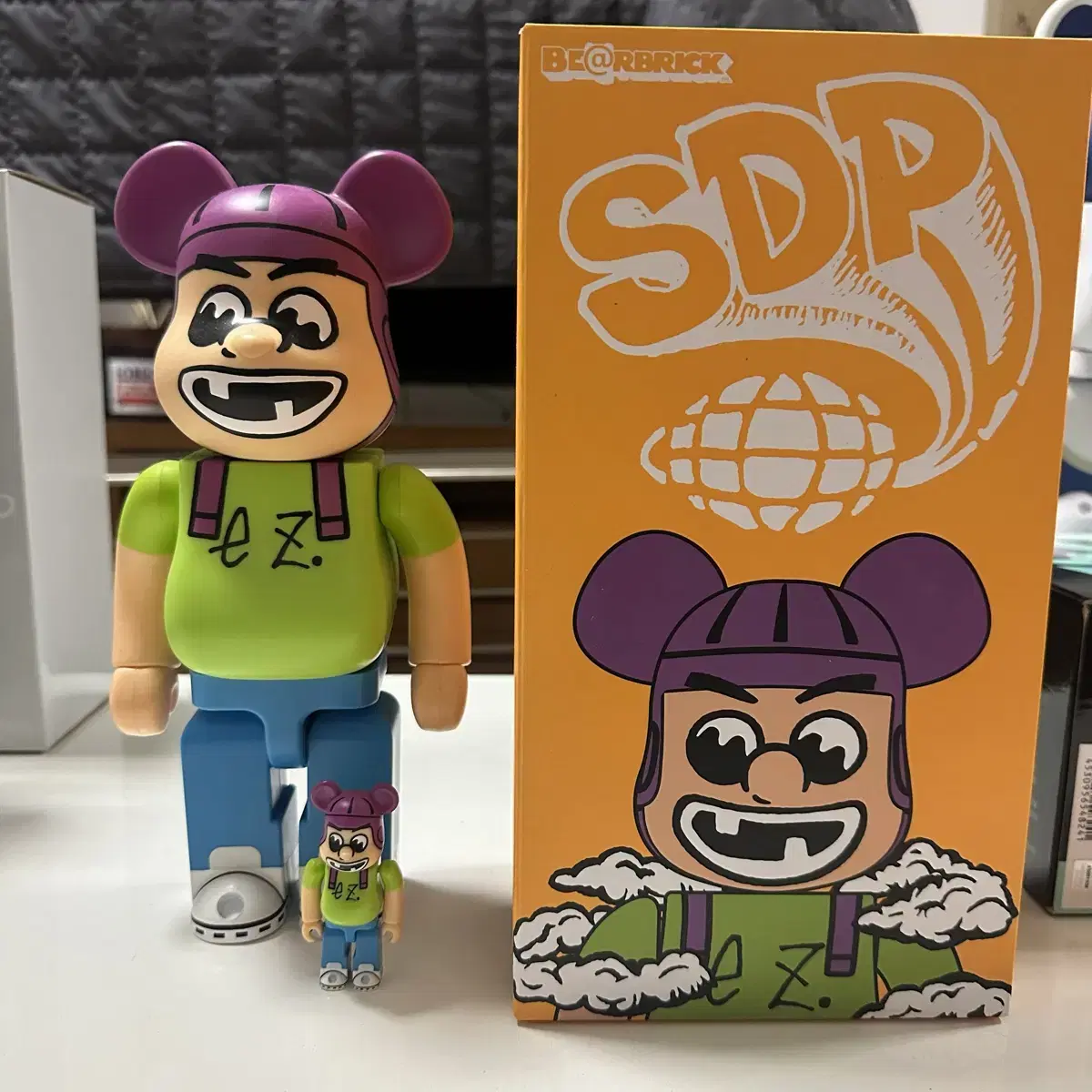 400% Bearbrick Beams & Szczadalapa Collaboration