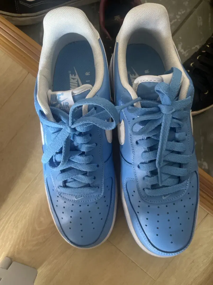 Nike Air Force 1 Low University bloo 260 (Quick sale)