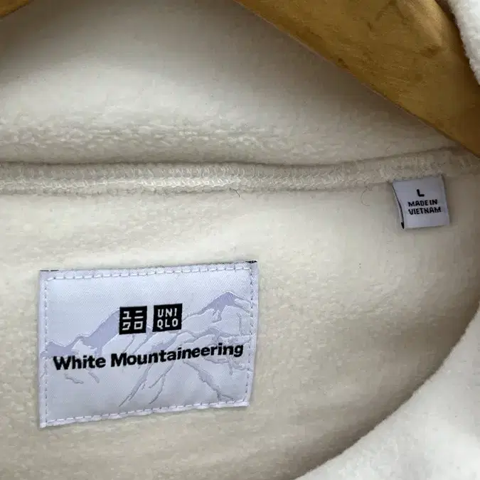 UNIQLO X WHITE MOUNTAINEERING FLEECE