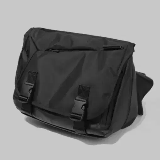 몬스터리퍼블릭 메신저백 COMPOUND MESSENGER BAG