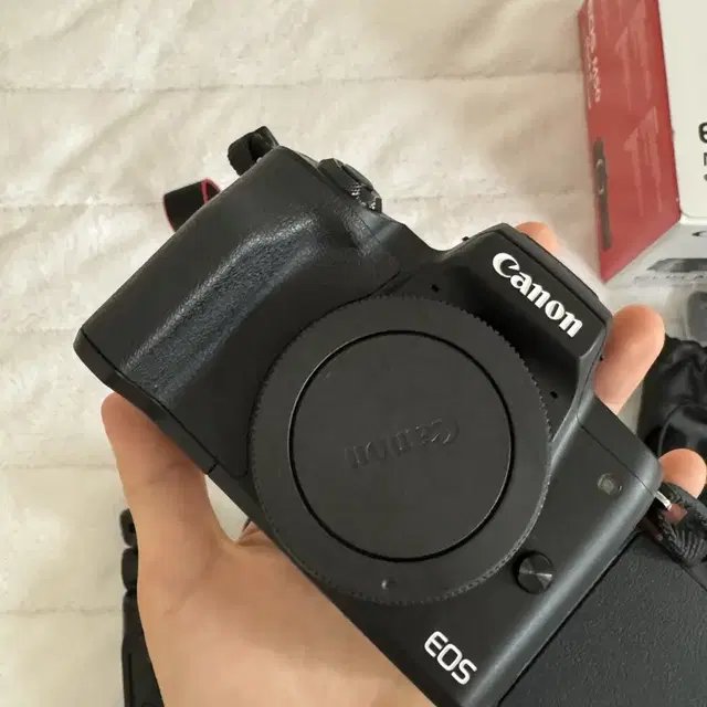 캐논eos m50 mark2 새상품급 팝니다 ! + 삼각대그립 무선리모컨