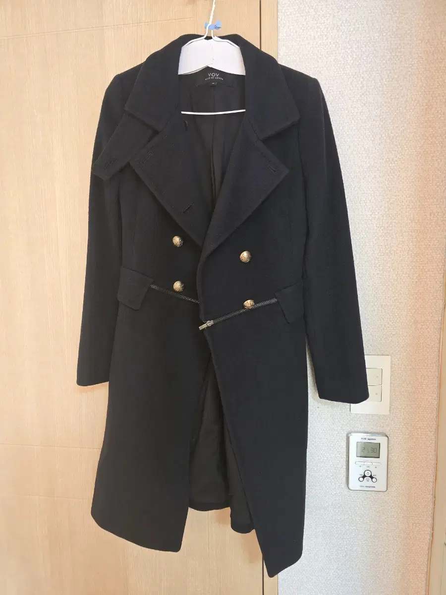 Bob's size 55 wool slim coat small55