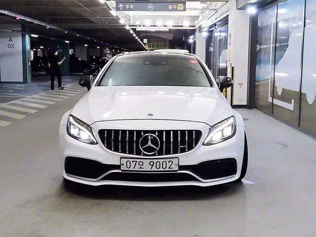 [벤츠]C클래스 W205 C63 AMG 쿠페_18년10만