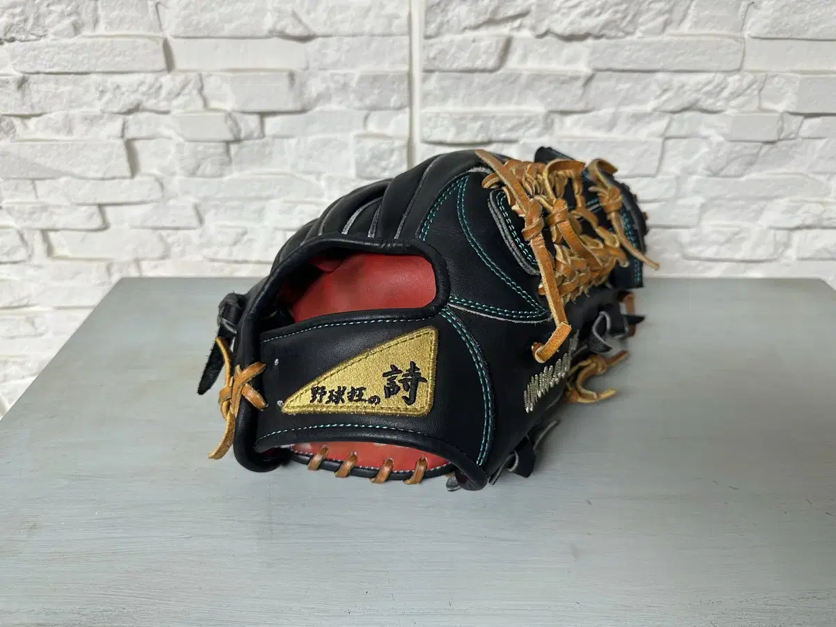 Baseball Enthusiast 1st Grade Infield & All Around 11.75" Baseball Glove