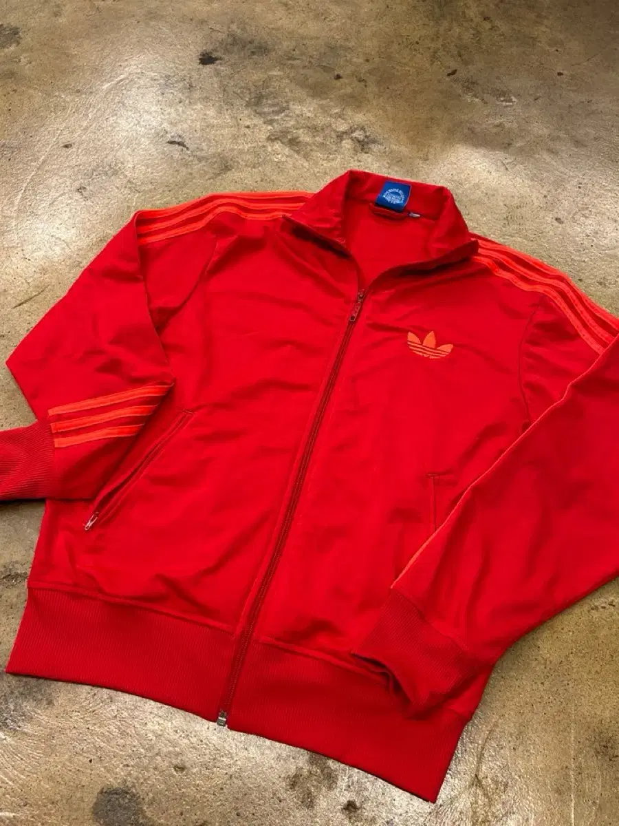 (Genuine/95) Adidas Goofy BirdTrakTop Jersey Red