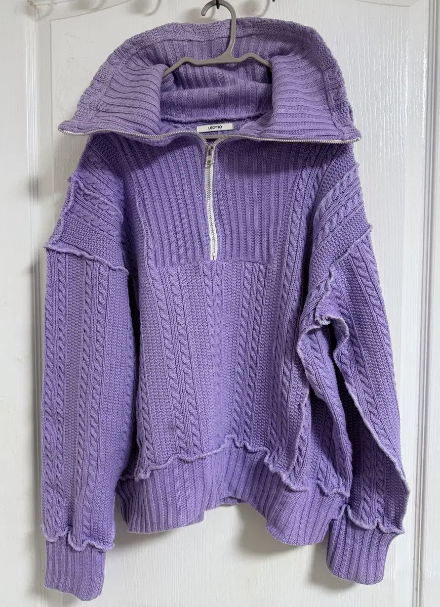 [레씨토]ZIP-UP COLLAR CABLE KNIT_[L.PURPLE]