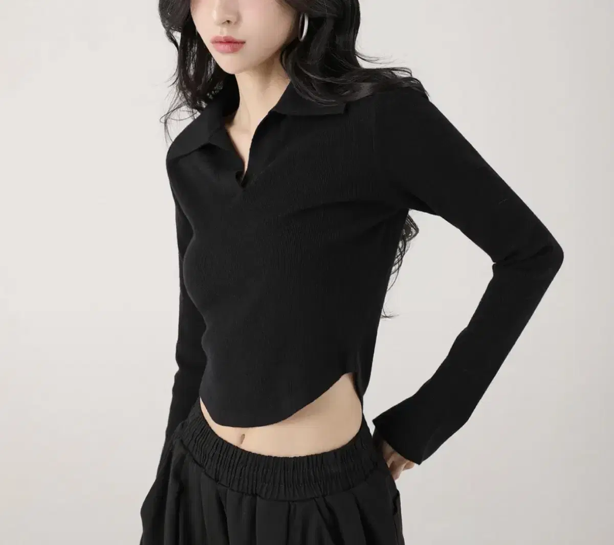 어반드레스 카라 크롭 니트 Ant Waist Collar Knit