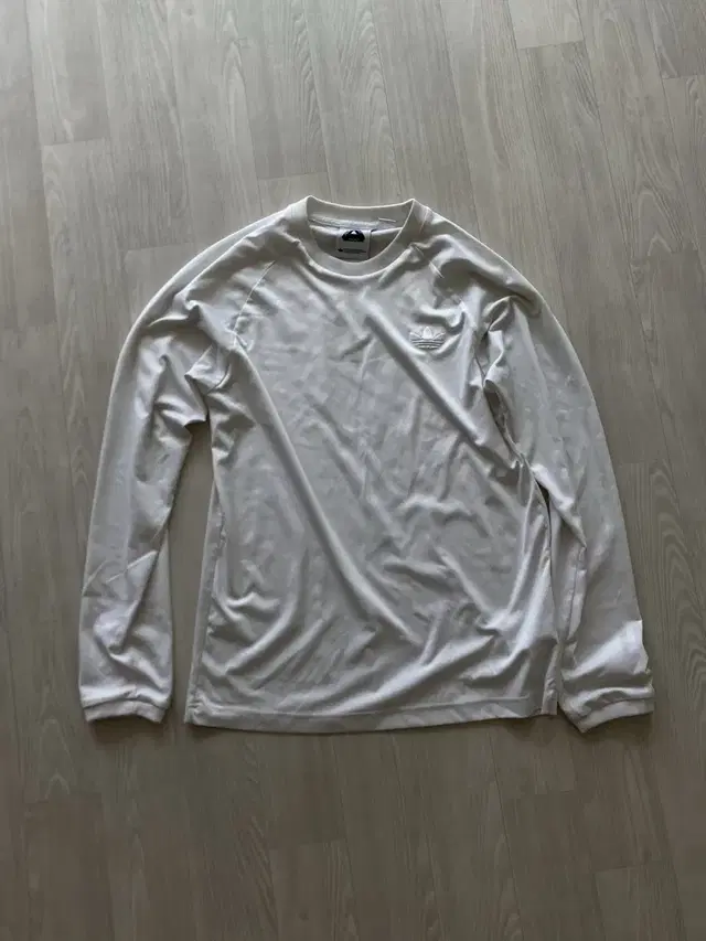 팔라스 x 아디다스 16ss 긴팔티 흰색 M