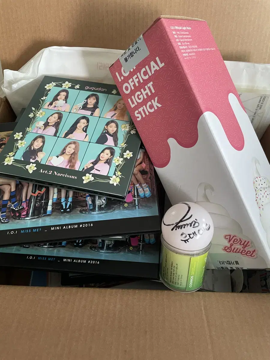 Sell I.O.I merchandise