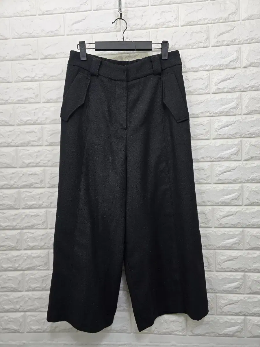 Caligerfeld knit pants