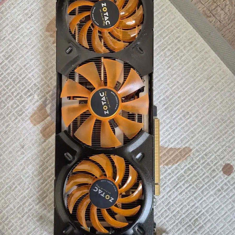 조텍  gtx780ti 3g  부품용 판매