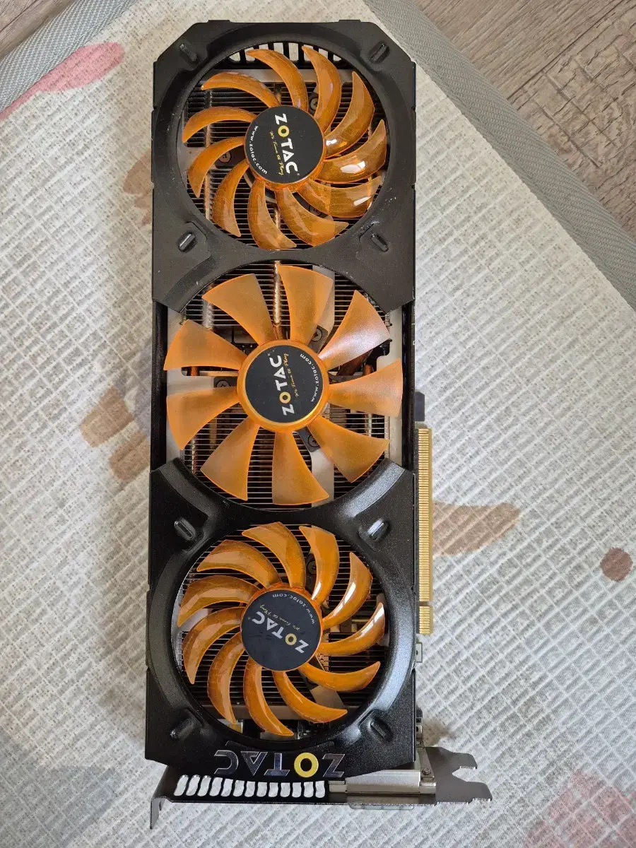 조텍  gtx780ti 3g  부품용 판매