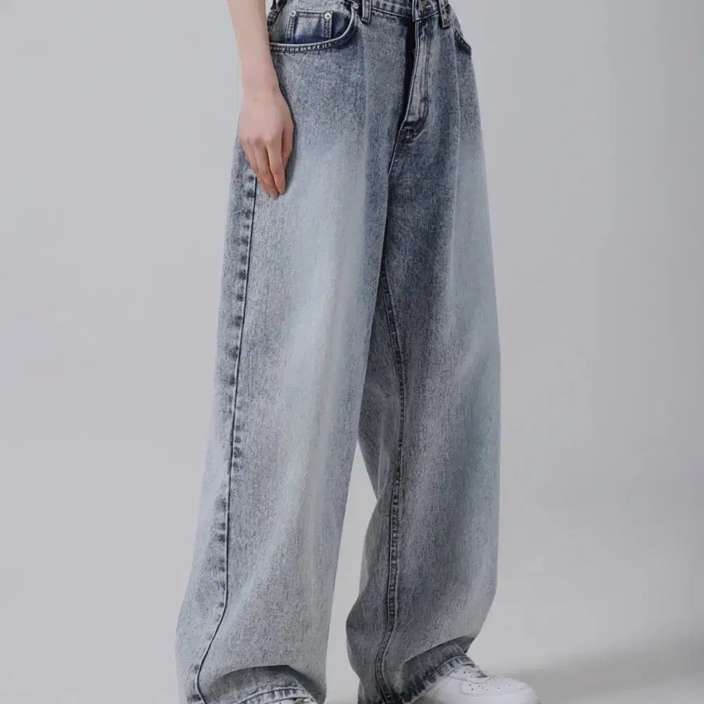 어반드레스 this is wide denim pants snow BLUE