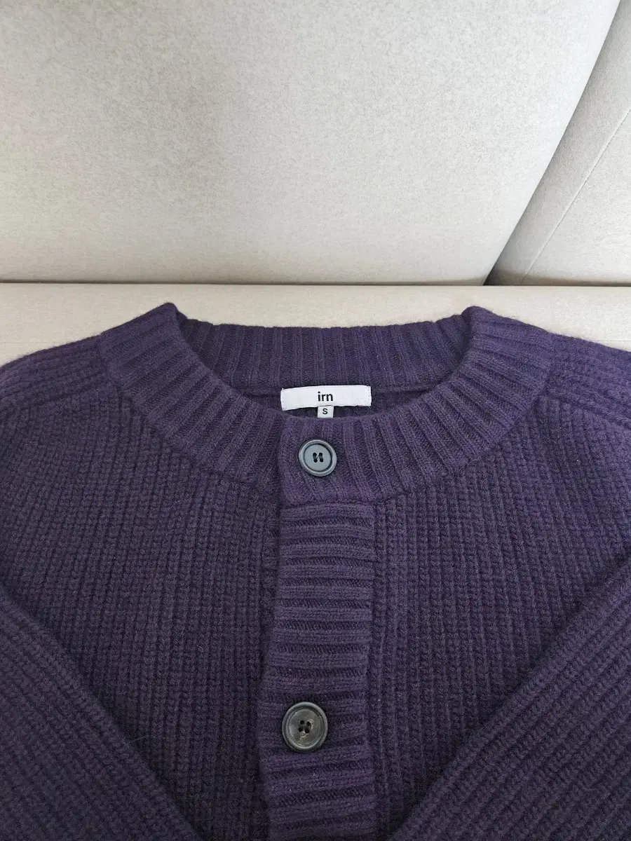 Early Saddle Round Cardigan