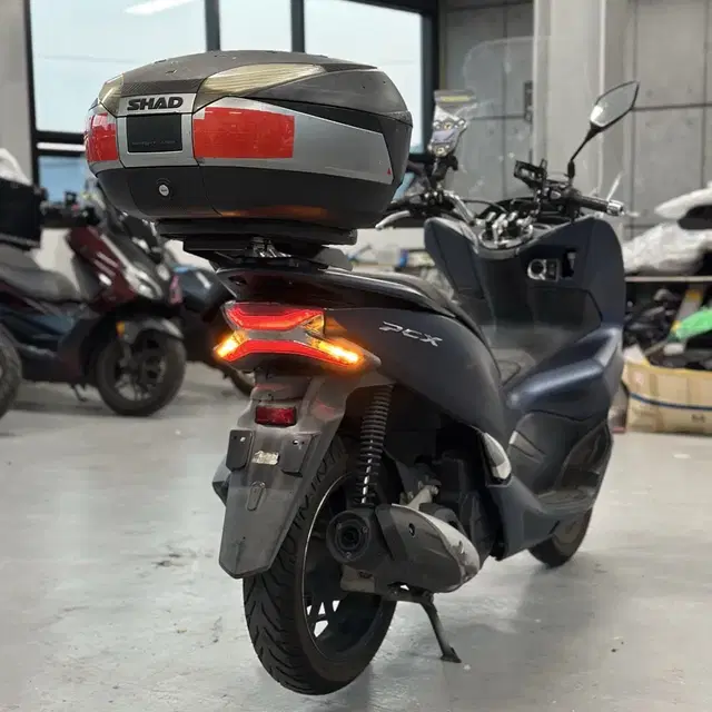 20년식 PCX125 17@@@km 출퇴근 차량 판매합니다.