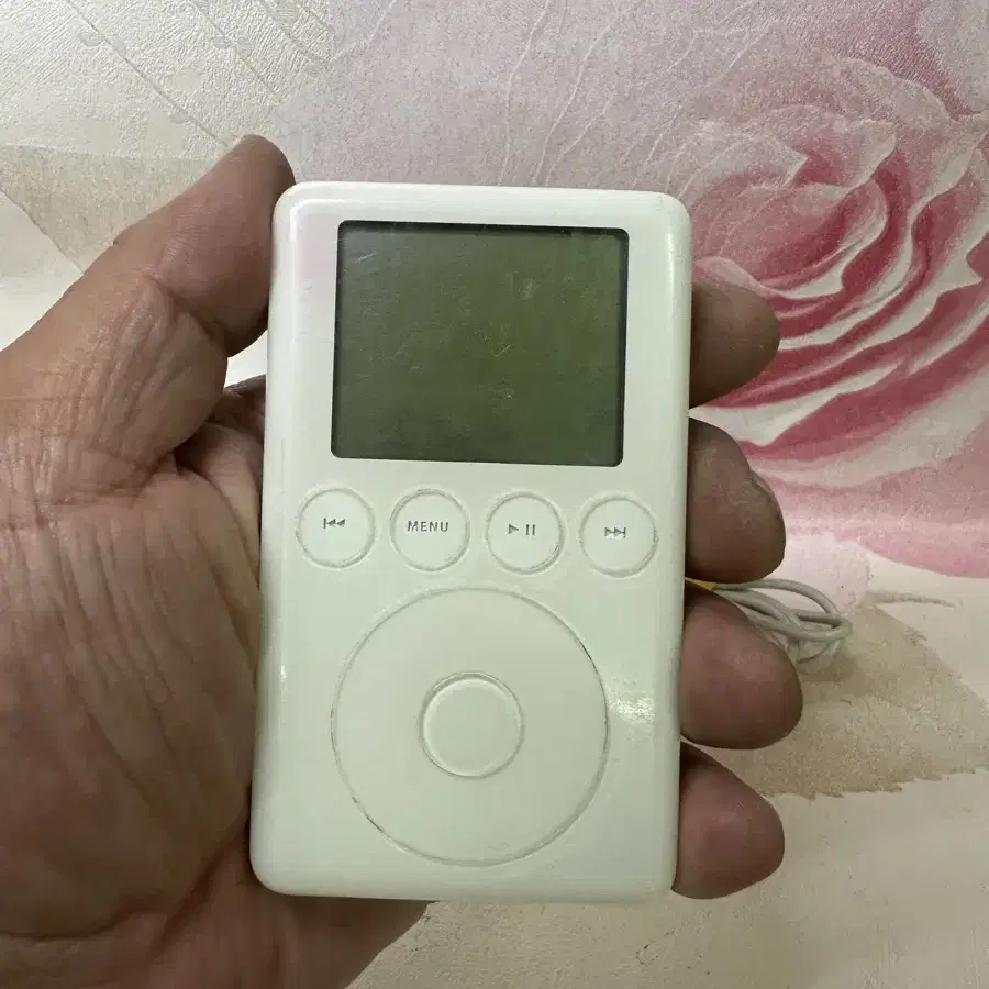 애플 아이팟 3세대 iPod,A1040,10기가.충전해도반응X.