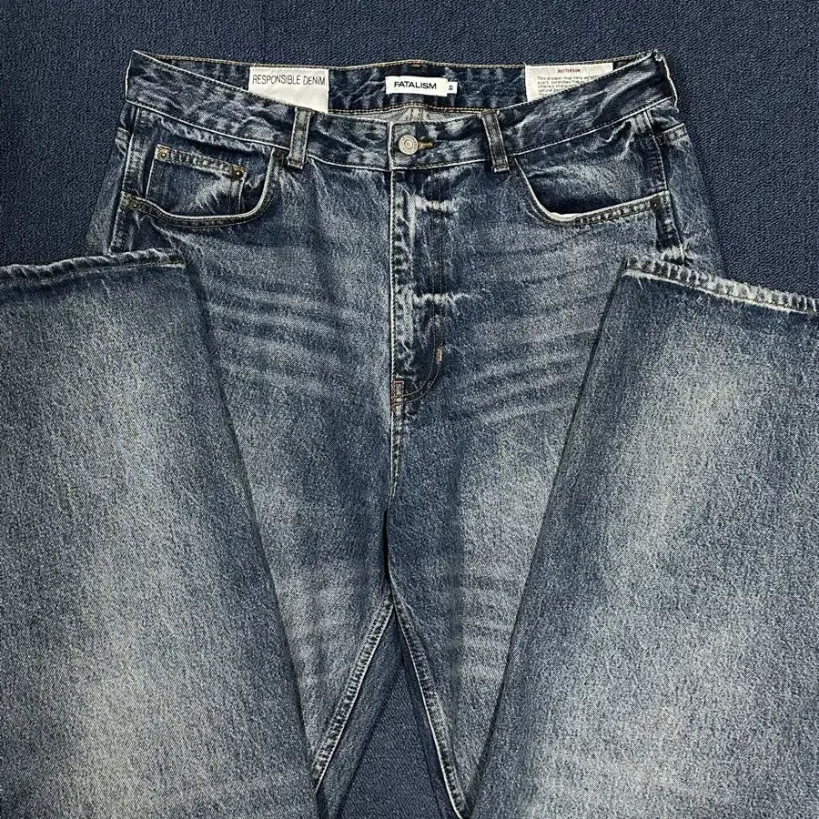 페이탈리즘 CRACK WASHED WIDE FIT 48 (32-33)