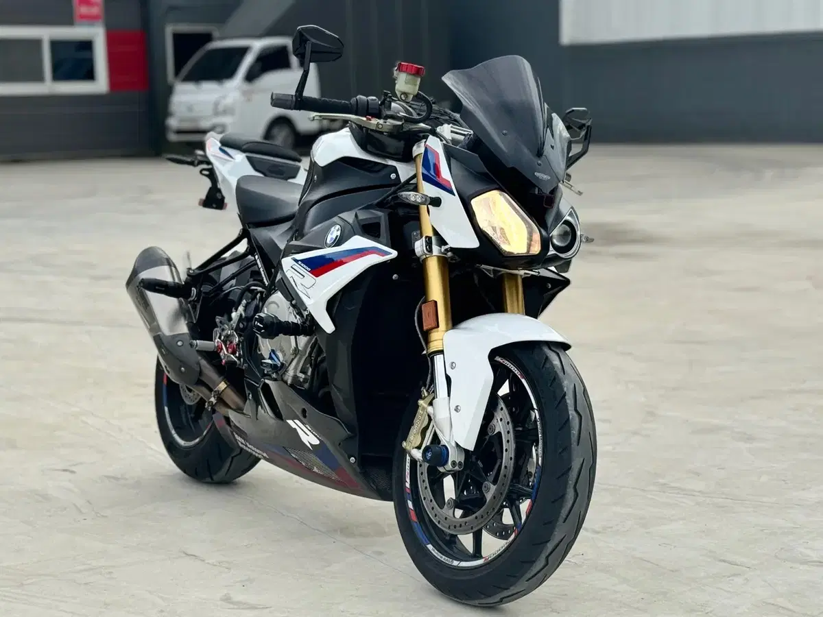 bmw s1000r 2018년 / 아크라포빅 / 구조변경 판매합니다