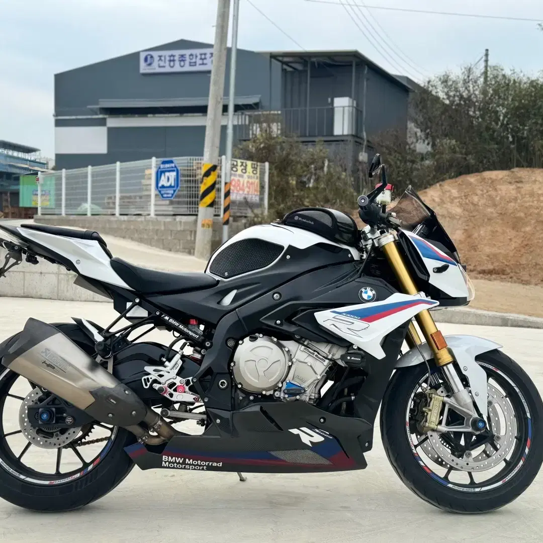 bmw s1000r 2018년 / 아크라포빅 / 구조변경 판매합니다