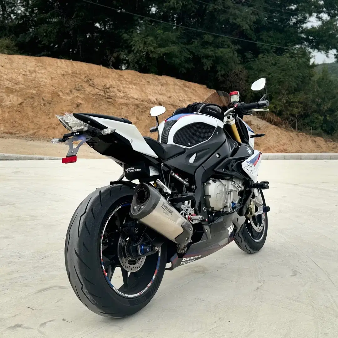 bmw s1000r 2018년 / 아크라포빅 / 구조변경 판매합니다