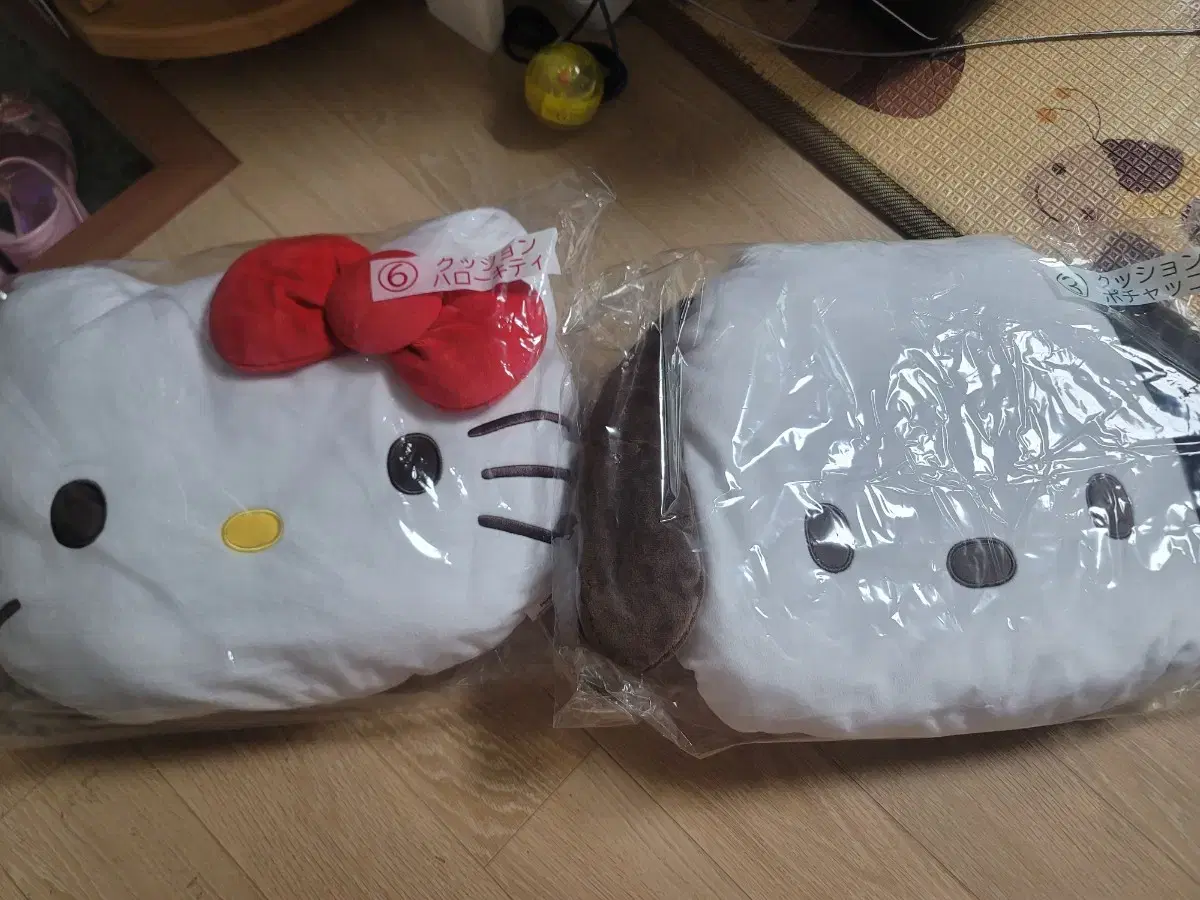 Sanrio Kuji Kitty Pochaco Face Cushion Doll