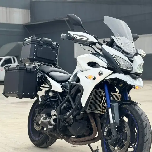 YAMAHA Mt09 트레이서 15년식 관리 잘된 차량 판매합니다.