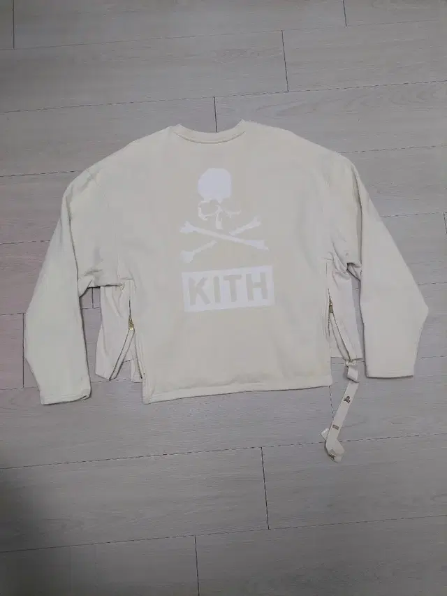 Kith x mastermind word 콜라보 기모 맨투맨 free