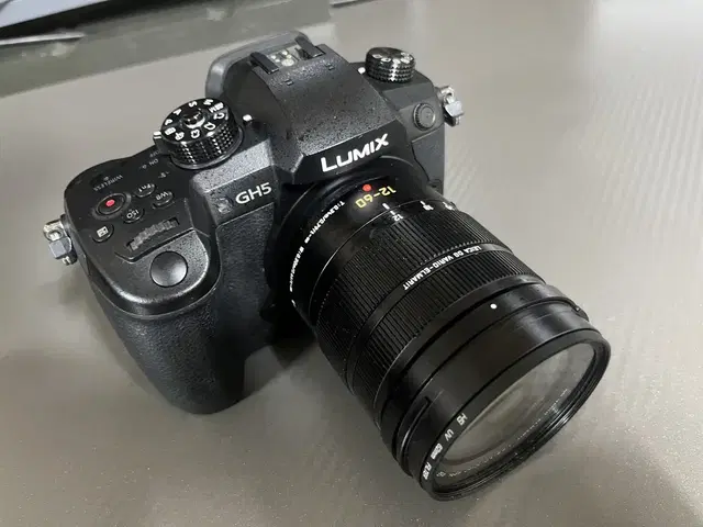 파나소닉 루믹스 GH5 (v로그) 라이카 12-60mm OIS 세트