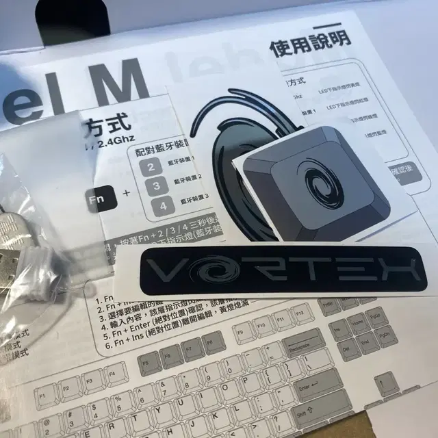 Vortex Model-M SSK 레트로 풀배열 기계식 키보드 핫스왑