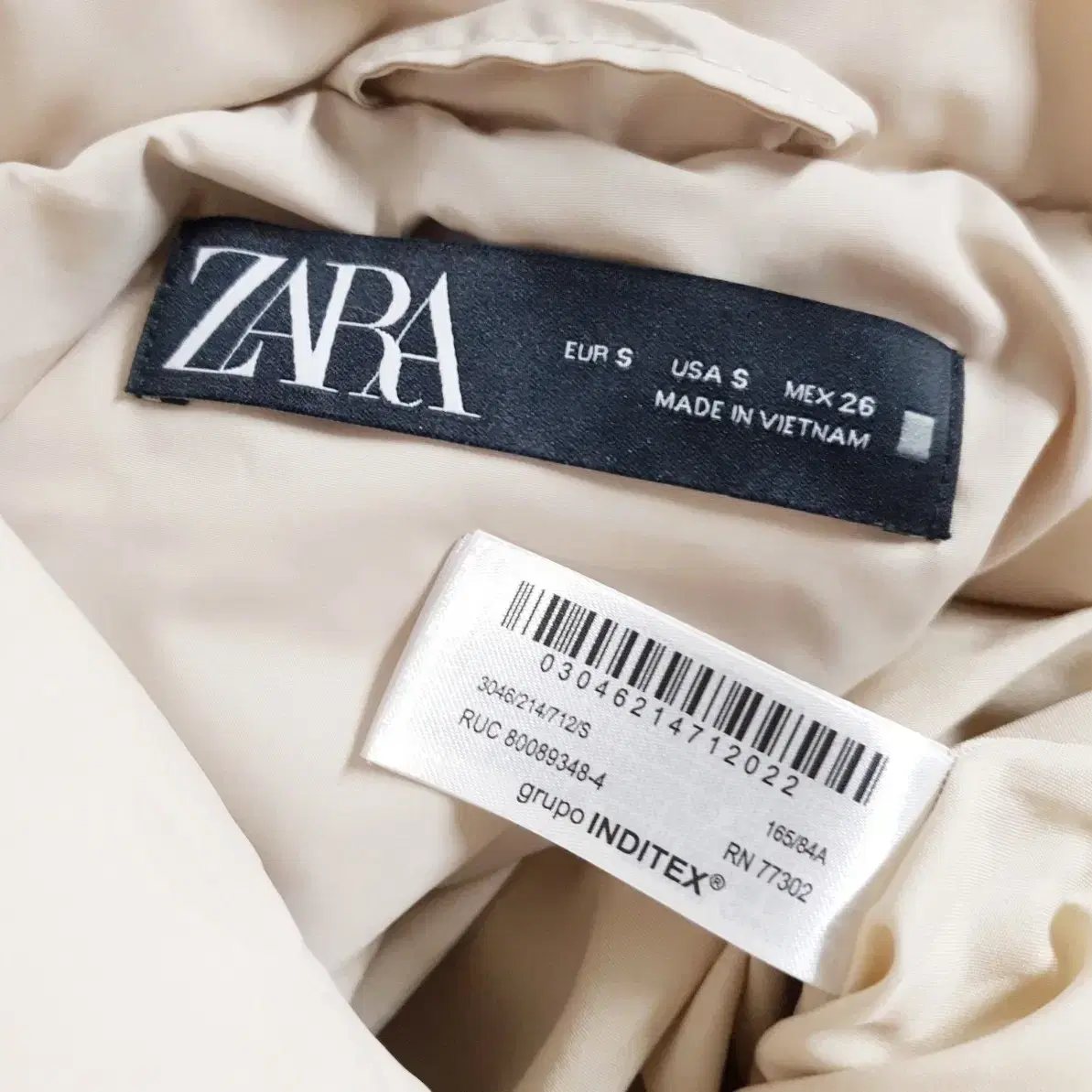 자라(ZARA) 신상 여성 중량 크롭 패딩 조끼 55/66/77까지