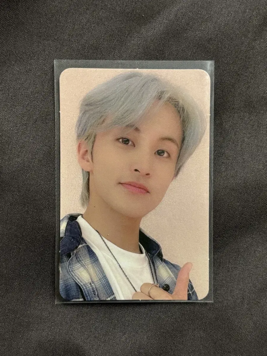 Mark beatbox yizhiyu photocard