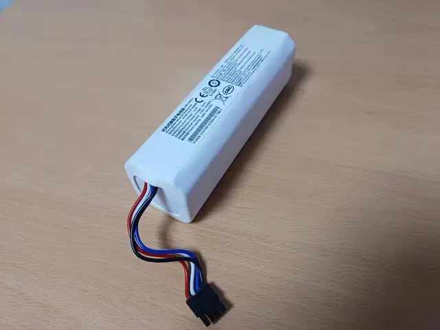 로봇청소기  배터리 5200mAh 새거 (택포)