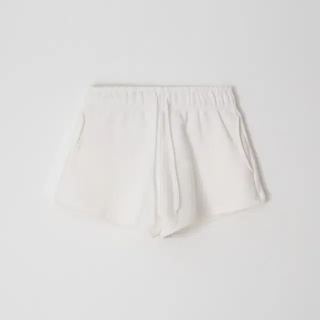 윤슬 플레어 컴피 쇼츠 밀크 flare comfy shorts milk