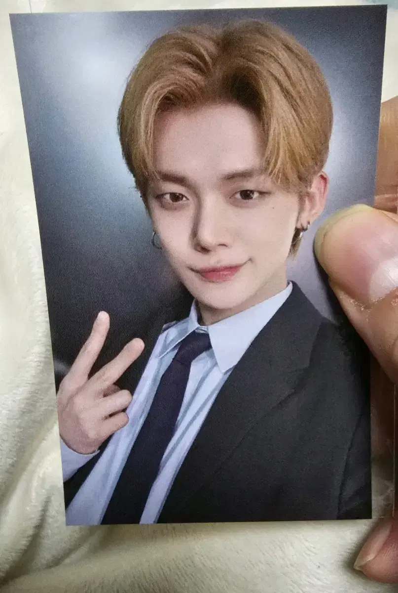 txt yeonjun gum broadcast photocard wts