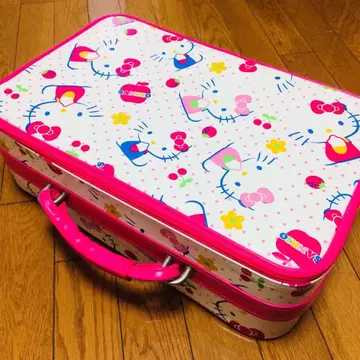 키티 Kitty 산리오Sanrio 헬로키티 수트 케이스