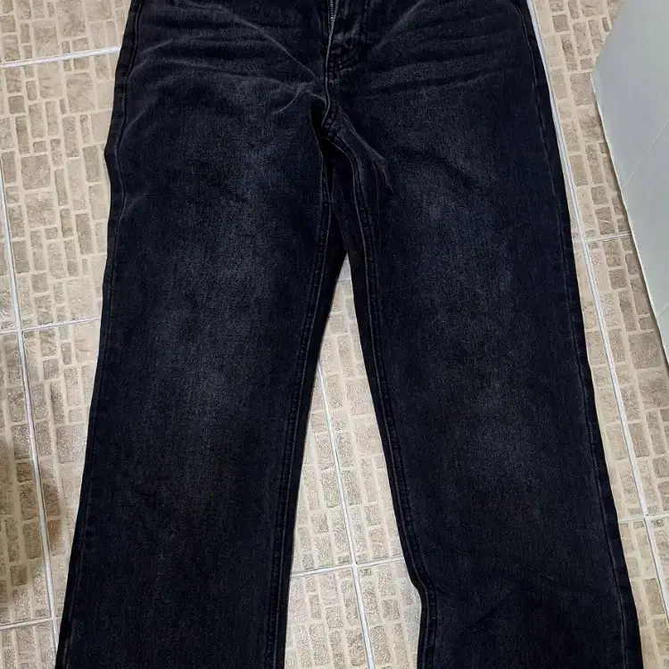 피스워커 에센셜 데님 블랙-Essential Black Jean 28