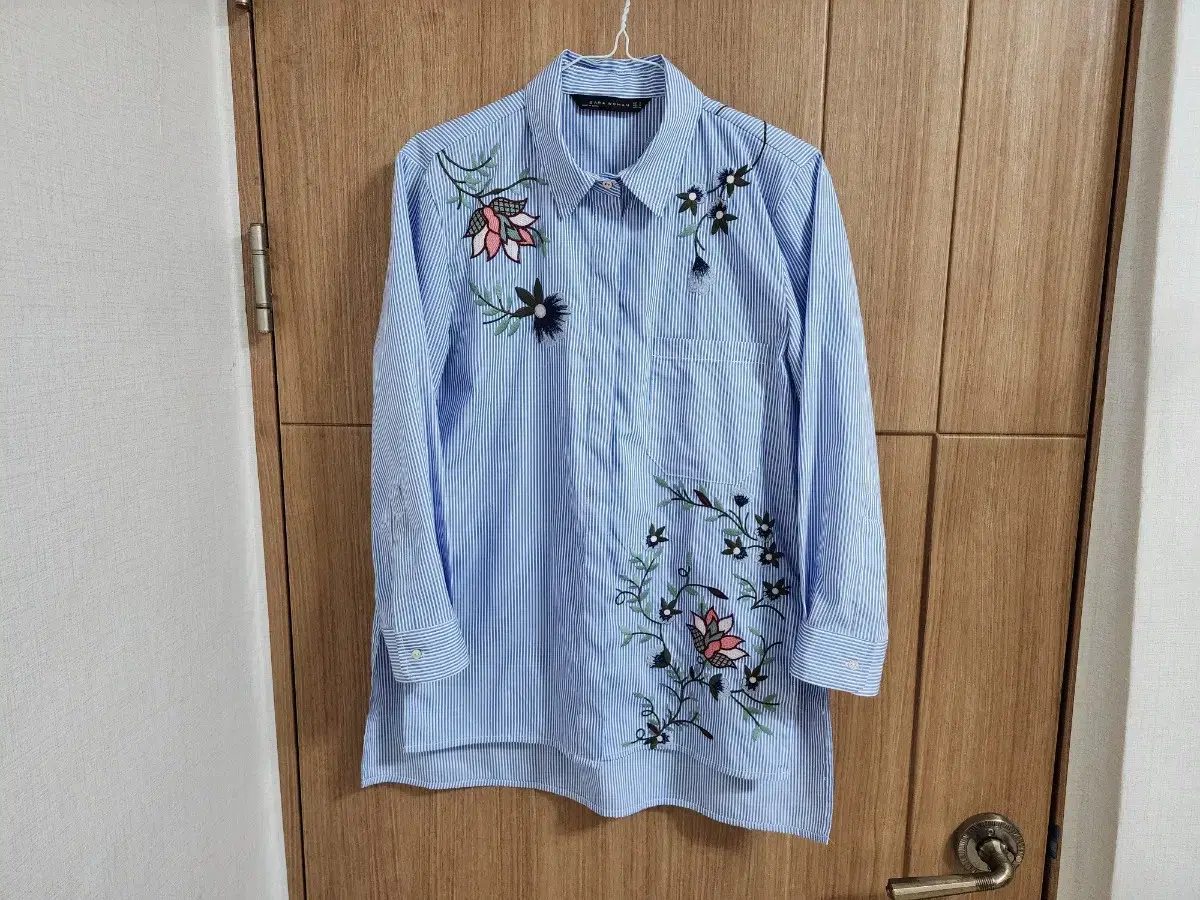 (M)Women's Zara Embroidered Blouse Shirt