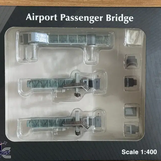 1:400 JC wings airport passenger bridge