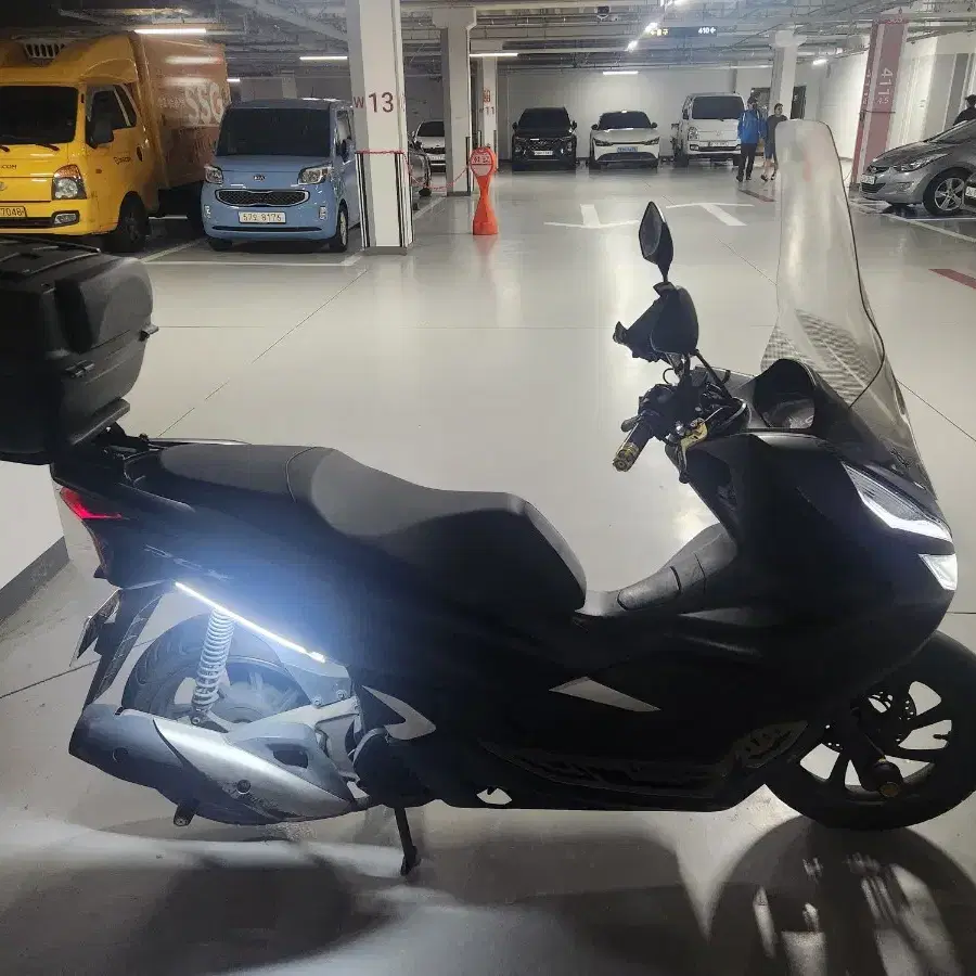 20년식(21년형) pcx125 블랙 팔아요