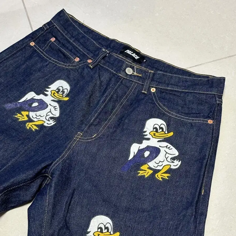 팔라스 Palace Ducks Baggies Jean Stone Wash