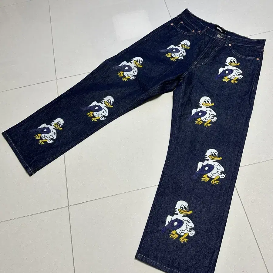 팔라스 Palace Ducks Baggies Jean Stone Wash