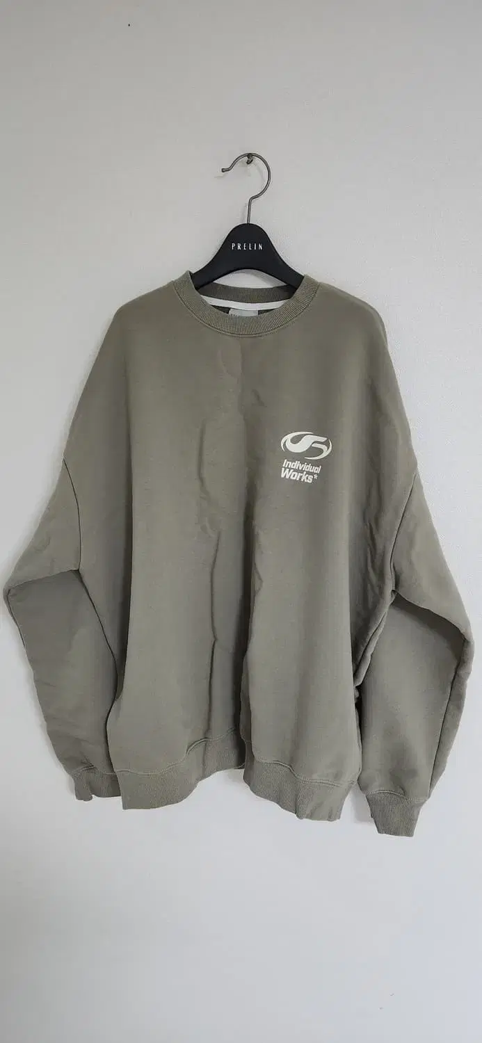 Phyllite / Overfit Active Sweatshirt / Khaki Color